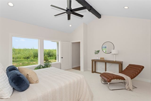 17425 Oakwood Drive, Urbandale, IA 50323