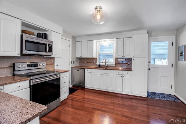 172 Burroughs Drive, Amherst, NY 14226