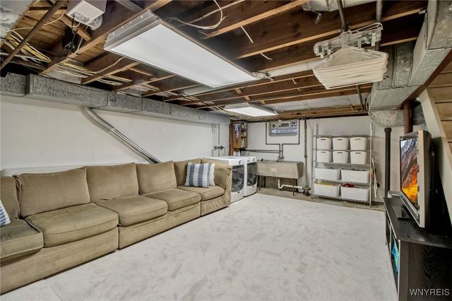 172 Burroughs Drive, Amherst, NY 14226