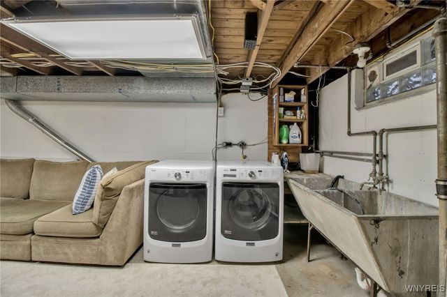 172 Burroughs Drive, Amherst, NY 14226