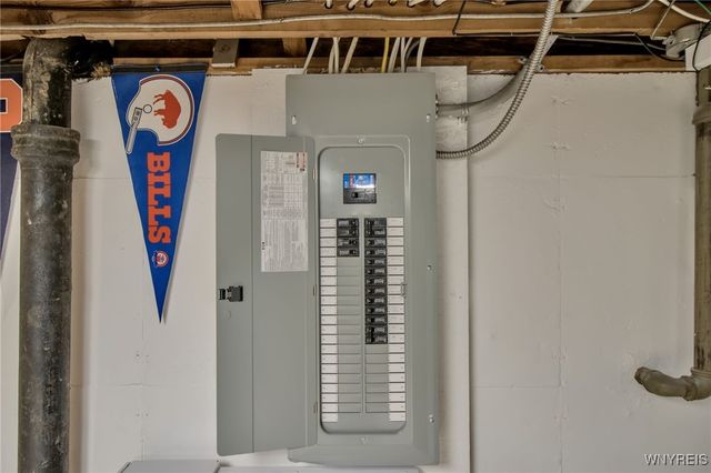 172 Burroughs Drive, Amherst, NY 14226