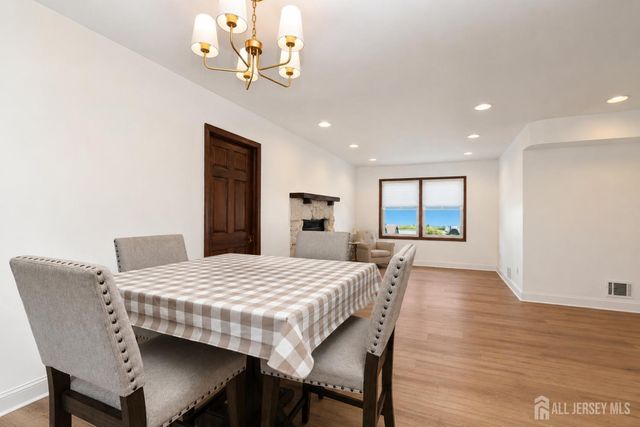 14 Kilmer Drive, Manalapan, NJ 07726