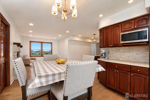 14 Kilmer Drive, Manalapan, NJ 07726