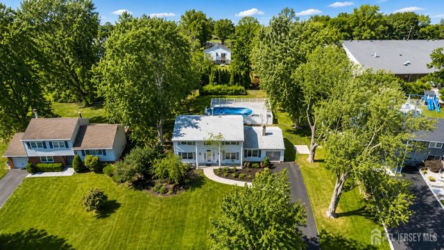 14 Kilmer Drive, Manalapan, NJ 07726