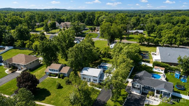 14 Kilmer Drive, Manalapan, NJ 07726
