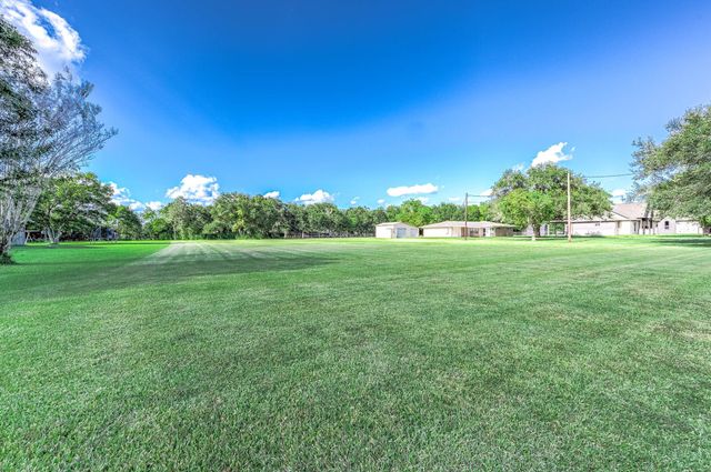 00 Mustang Drive, Alvin, TX 77511