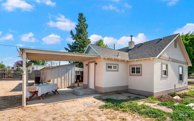 671 Notus Rd, Notus, ID 83656