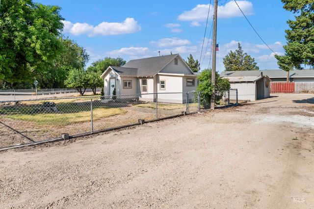 671 Notus Rd, Notus, ID 83656