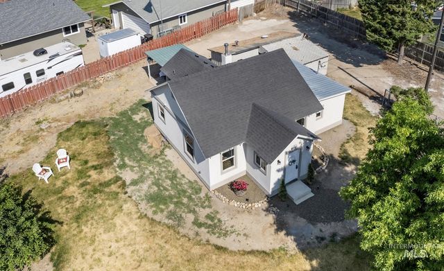 671 Notus Rd, Notus, ID 83656