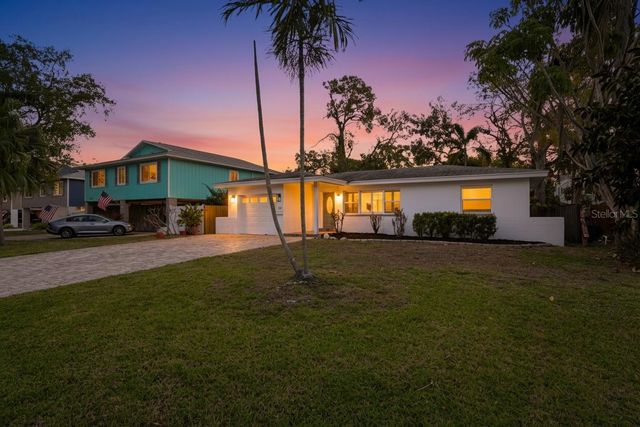 309 84TH AVENUE NE, St Petersburg, FL 33702