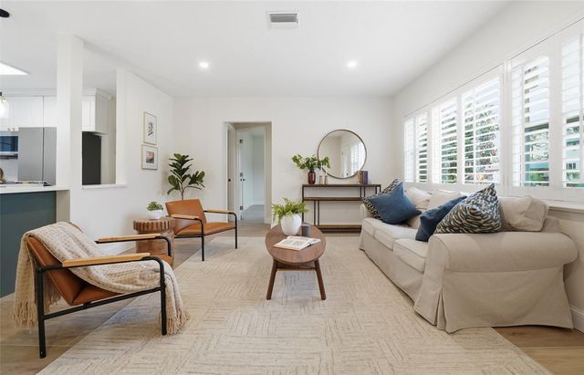 309 84TH AVENUE NE, St Petersburg, FL 33702