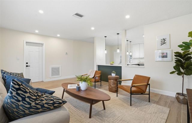 309 84TH AVENUE NE, St Petersburg, FL 33702