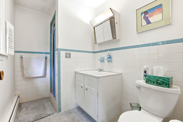 9 King Edward Drive, Londonderry, NH 03053