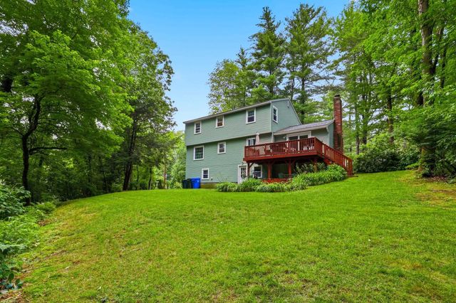 9 King Edward Drive, Londonderry, NH 03053