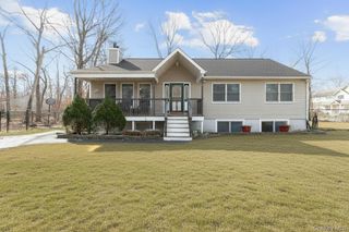 142 Gerard Road, Yaphank, NY 11980