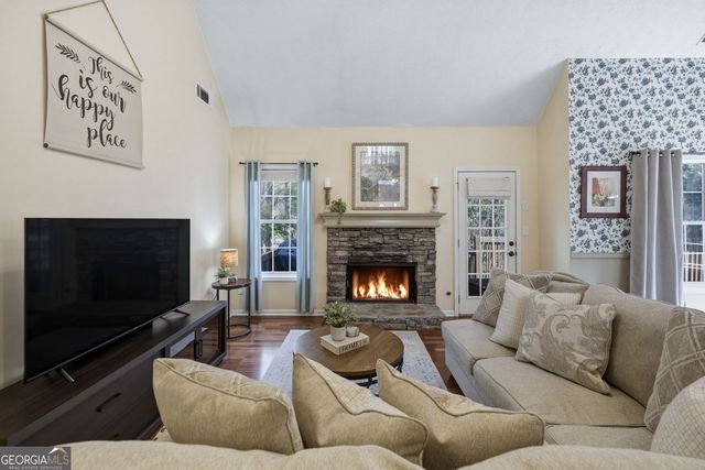 3989 Riverstone Drive, Suwanee, GA 30024