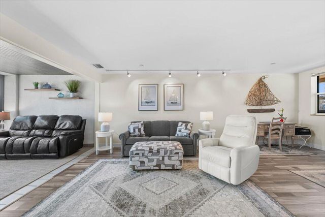 230 Water Street 2, St. Joseph, MI 49085