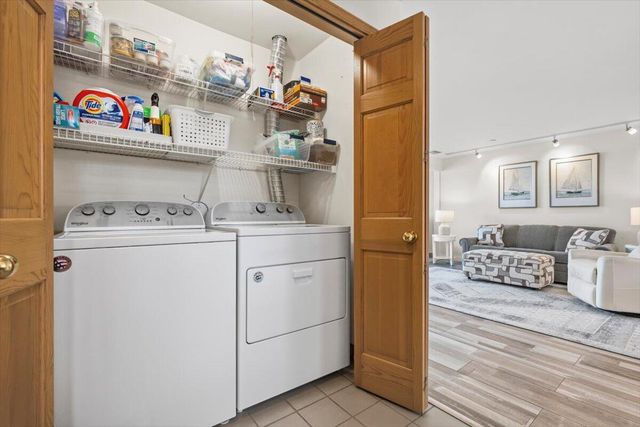230 Water Street 2, St. Joseph, MI 49085