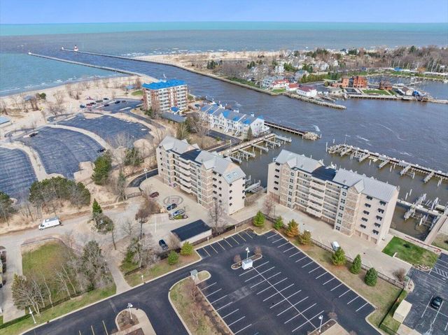 230 Water Street 2, St. Joseph, MI 49085