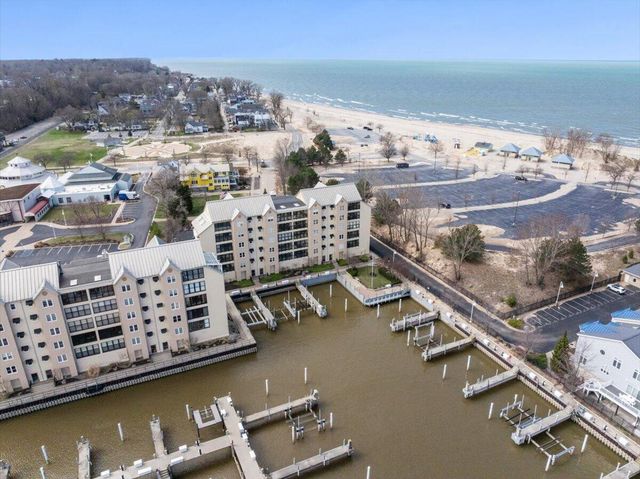 230 Water Street 2, St. Joseph, MI 49085