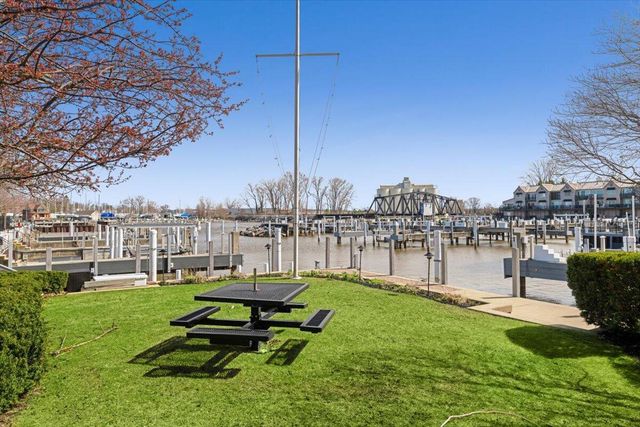 230 Water Street 2, St. Joseph, MI 49085