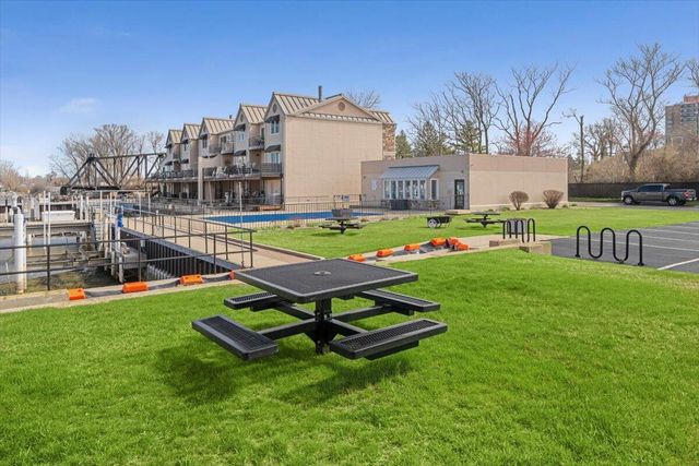 230 Water Street 2, St. Joseph, MI 49085