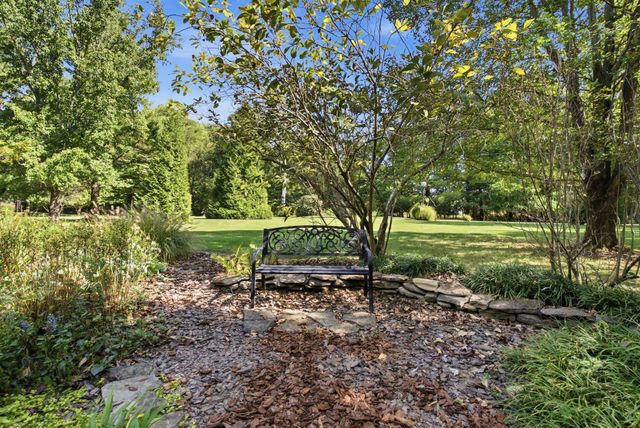 1021 Wesbend Drive, Frankfort, KY 40601