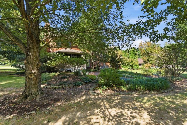 1021 Wesbend Drive, Frankfort, KY 40601