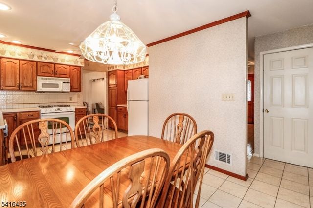 34 Timberlane Dr, Woodbridge Twp., NJ 07067