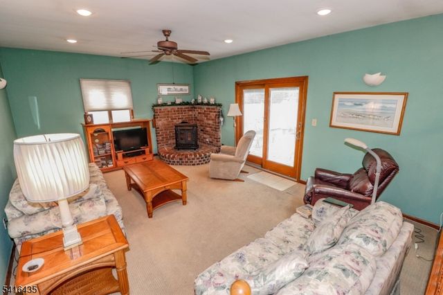 34 Timberlane Dr, Woodbridge Twp., NJ 07067