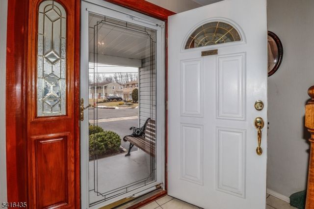 34 Timberlane Dr, Woodbridge Twp., NJ 07067