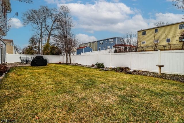 34 Timberlane Dr, Woodbridge Twp., NJ 07067