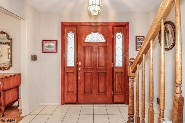 34 Timberlane Dr, Woodbridge Twp., NJ 07067