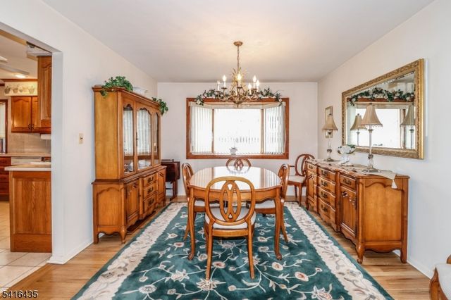 34 Timberlane Dr, Woodbridge Twp., NJ 07067