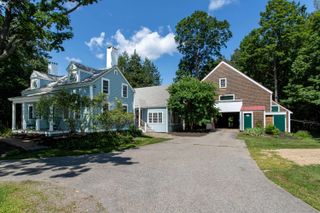 83 Walnut Avenue, North Hampton, NH 03862