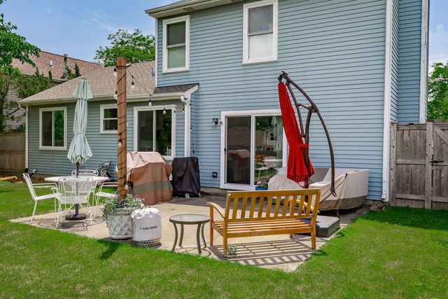 200 Heath Place, Westmont, IL 60559