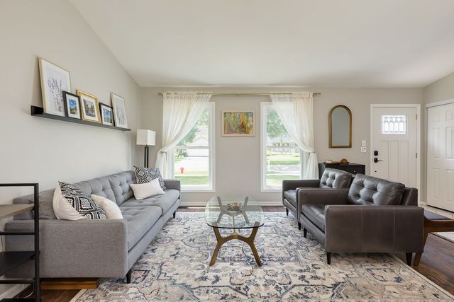 200 Heath Place, Westmont, IL 60559