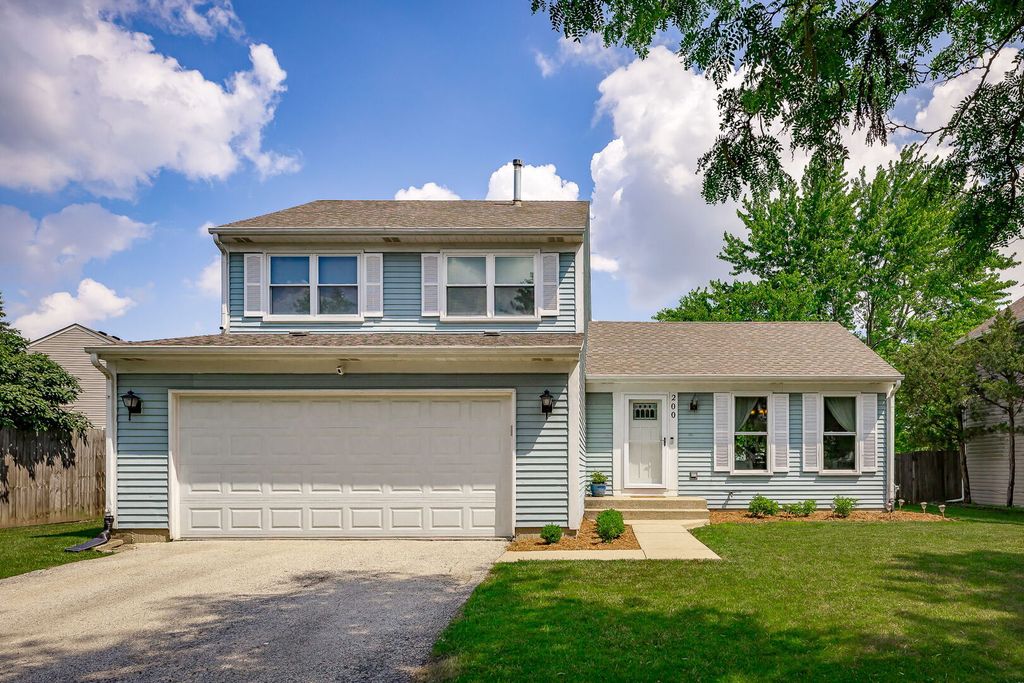 200 Heath Place, Westmont, IL 60559