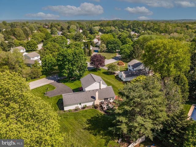 111 CANTER LN, Glenmoore, PA 19343