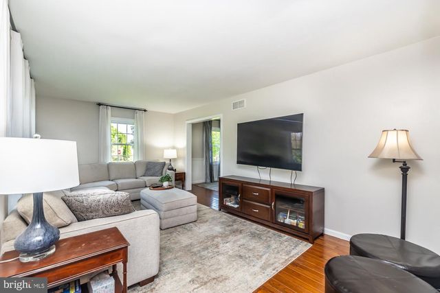 111 CANTER LN, Glenmoore, PA 19343