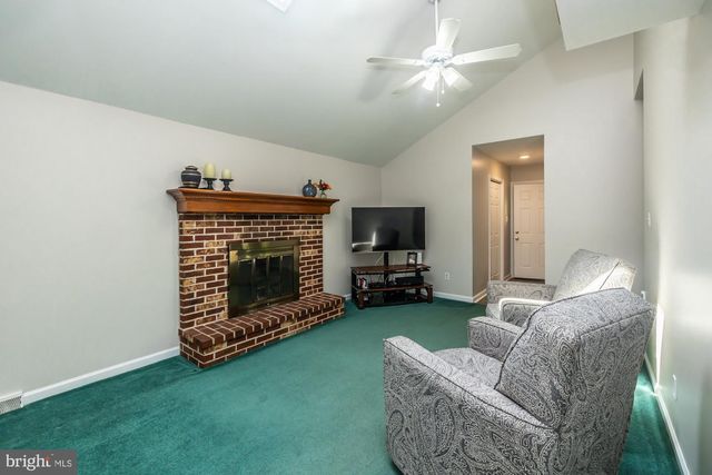 111 CANTER LN, Glenmoore, PA 19343