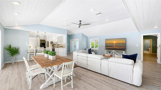 7221 PLOVERS WAY, Sarasota, FL 34242