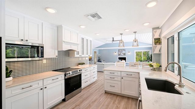 7221 PLOVERS WAY, Sarasota, FL 34242