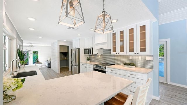 7221 PLOVERS WAY, Sarasota, FL 34242