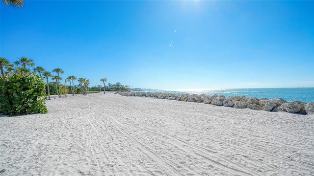 7221 PLOVERS WAY, Sarasota, FL 34242