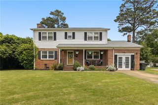 17 Tukaway CT, Newport News, VA 23601