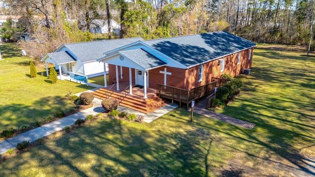 4360 Rose St., Loris, SC 29569