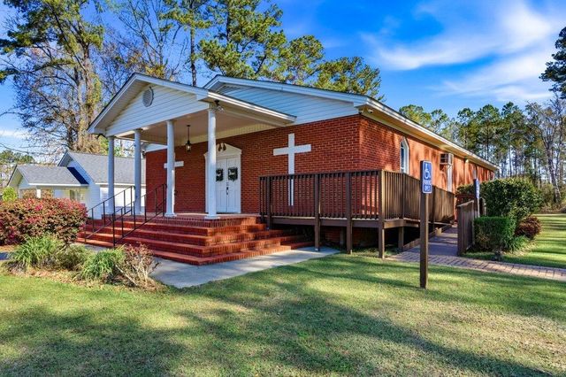 4360 Rose St., Loris, SC 29569