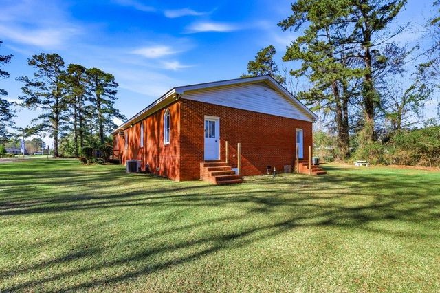 4360 Rose St., Loris, SC 29569