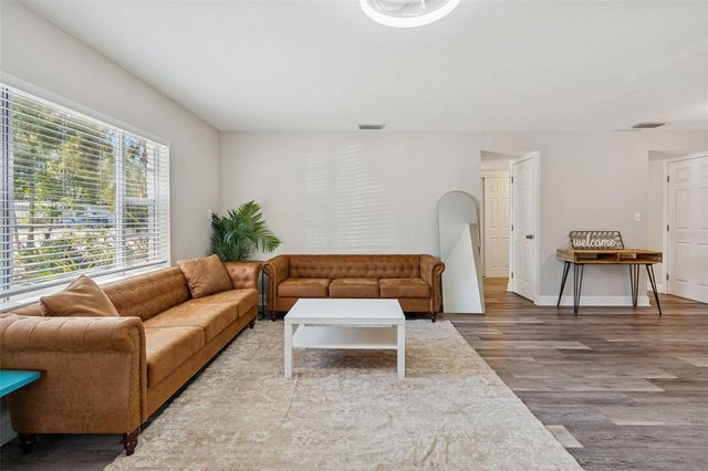 3202 E JEAN STREET, Tampa, FL 33610